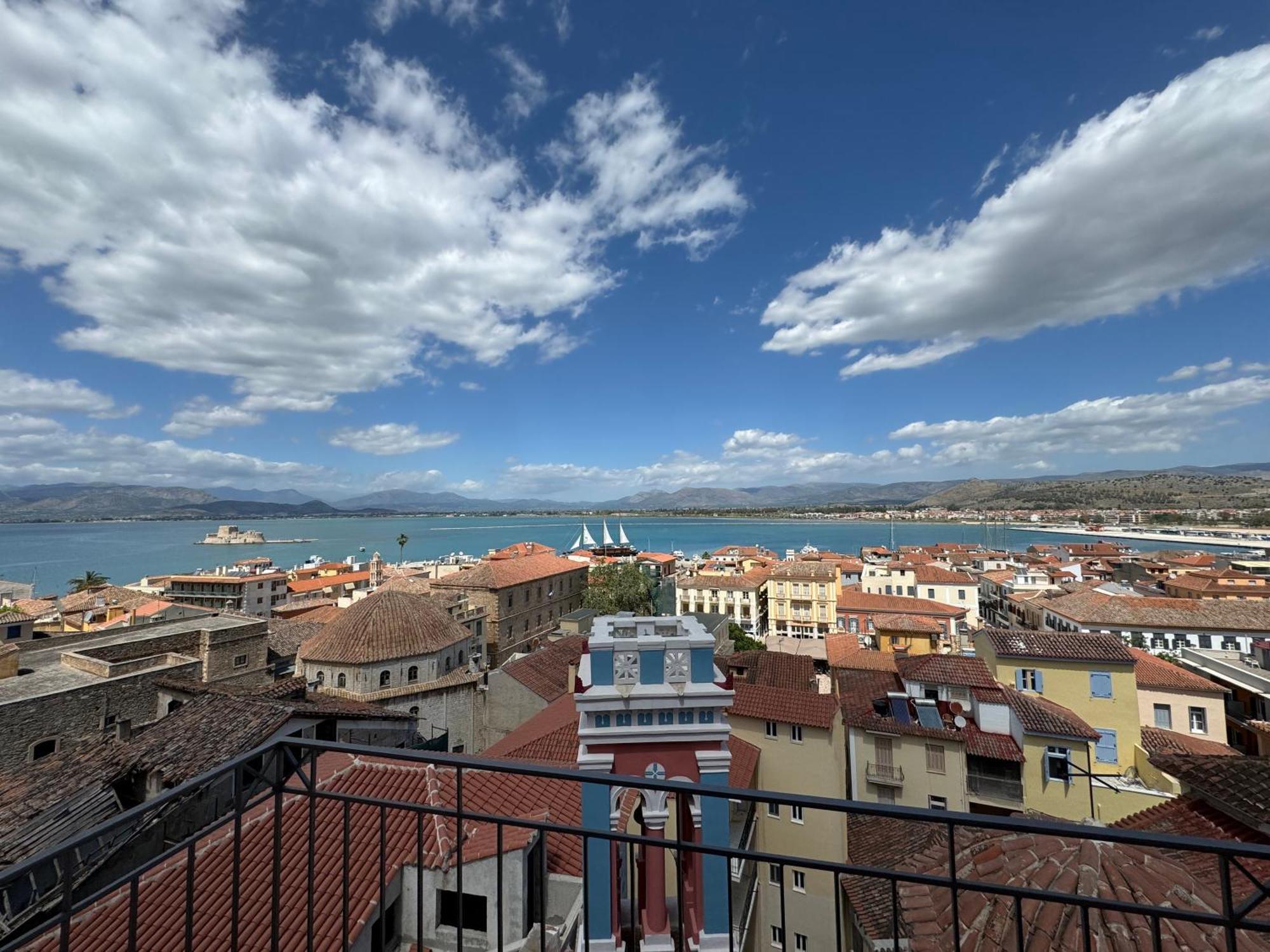 S&F Luxury Apartment Nauplion Buitenkant foto